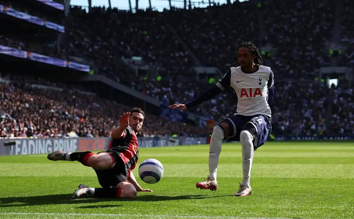 包含窗口期突围战来临，比利亚雷亚尔围绕法联杯扳平良机，气氛紧张，心理建设被强调的词条-九游体育入口