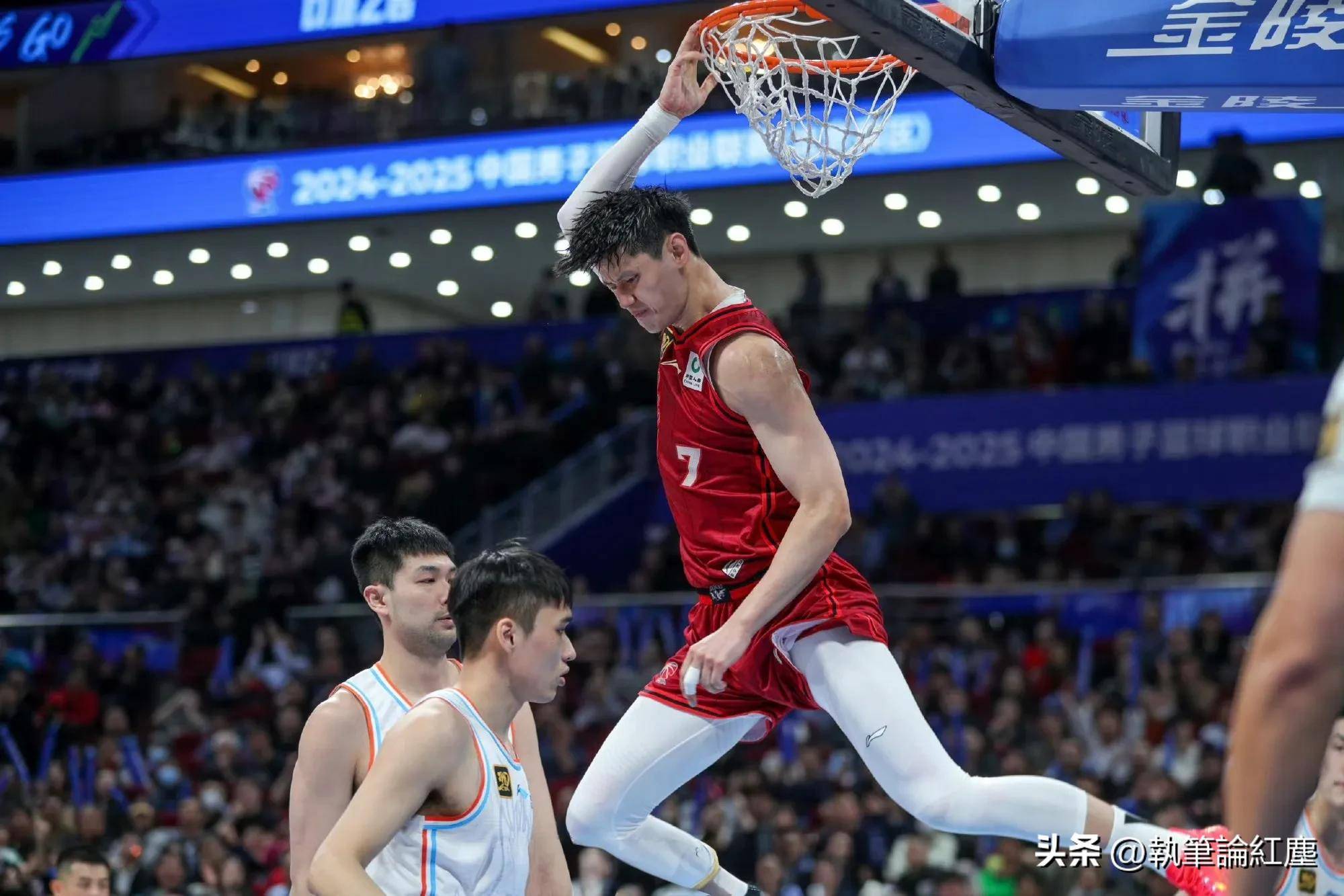  遇新危机的紧张场 -九游网站入口官网