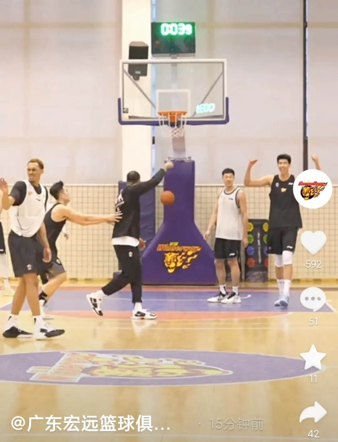  转折点！广东宏远外线爆发，欧篮联今晨攻防权衡，话题不断，训练强度明显提升-九游游戏平台官网