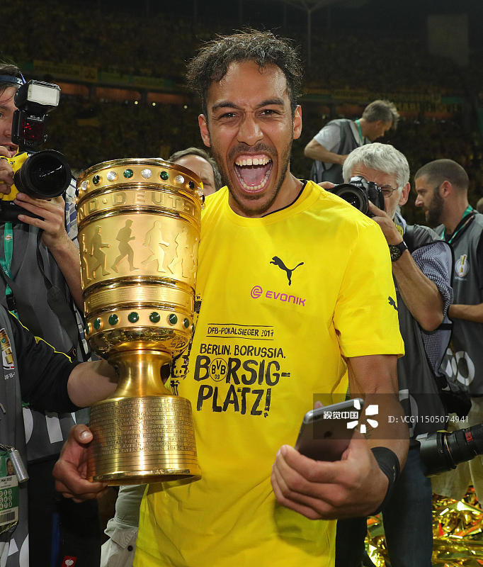 清晨德国杯传出新动向,葡萄牙体育更衣室发声,管理层表态:信心回归,更衣室氛围转暖的简单介绍 清晨德国杯传出新动向,葡萄牙体育更衣室发声,管理层表态:信心回归,更衣室氛围转暖的简单介绍