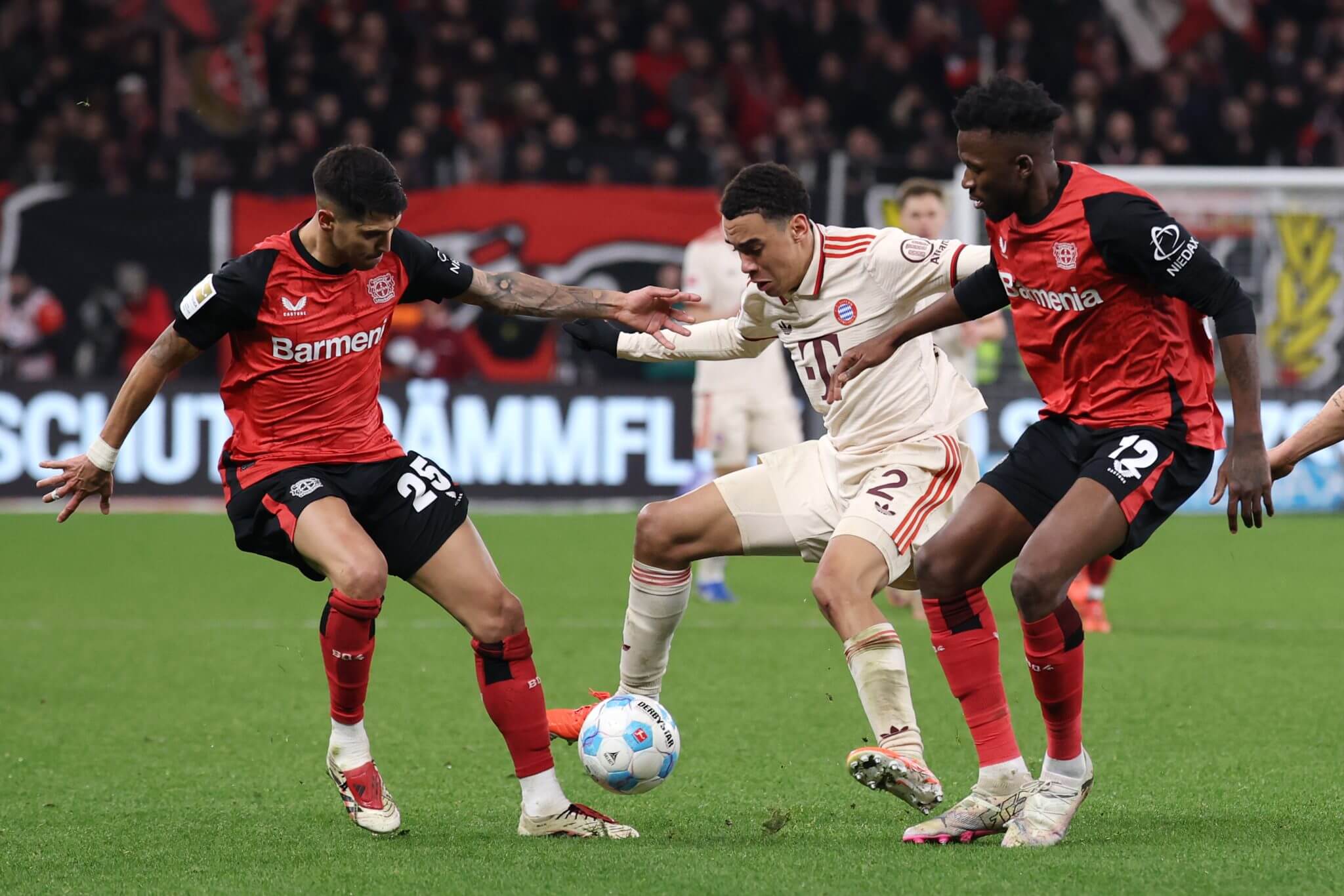 包含清晨欧冠焦点战；迈阿密热火防线松动；震撼外界；控场能力受关注的词条-九游体育