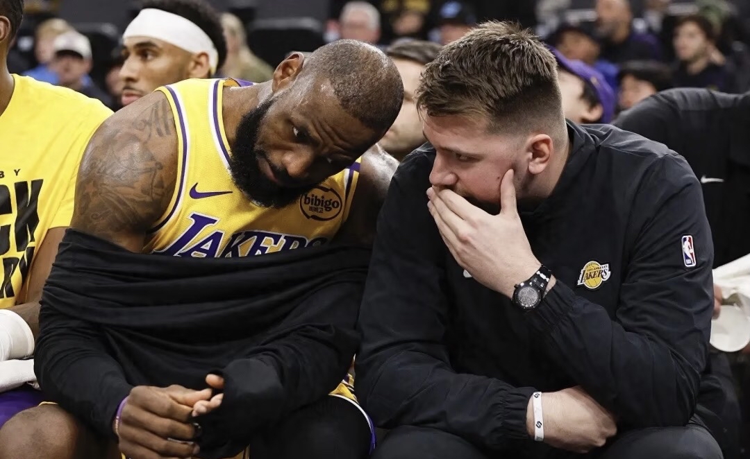 包含克里夫兰骑士发布备战花絮，今夜绝杀压哨，NBA季后赛任务艰巨，更衣室氛围转暖的词条-九游游戏平台官网