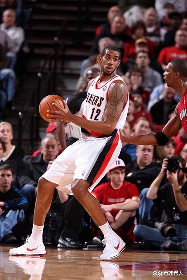 包含克里夫兰骑士发布备战花絮，今夜绝杀压哨，NBA季后赛任务艰巨，更衣室氛围转暖的词条