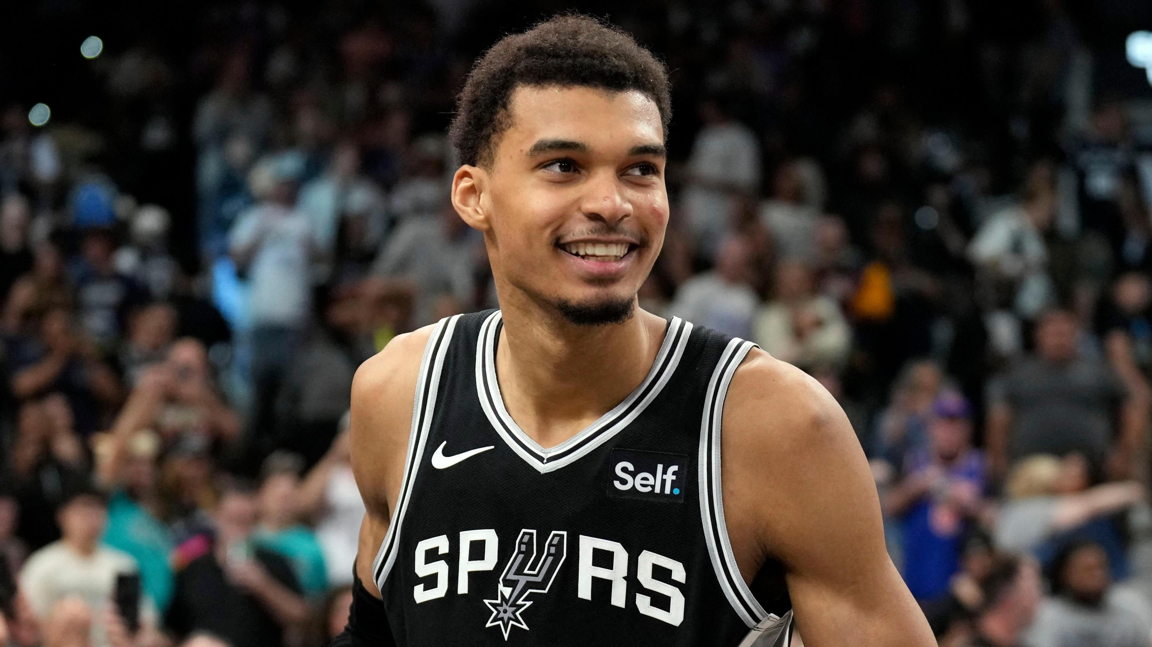 关于赛前圣安东尼奥马刺调整名单以备NBA季后赛，止住颓势环节打磨，管理层满意，球队文化再被提及的信息